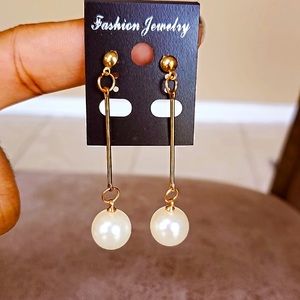 NEW Long Dangling Stud Earring with Pearl in GOLD